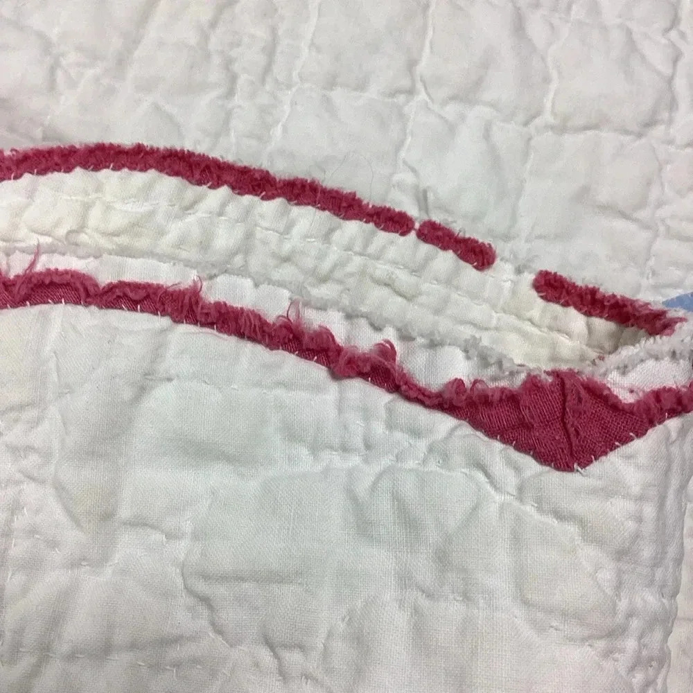 Vintage 1940s hand stitched baby blanket 45 x 60 - Picture 6 of 9